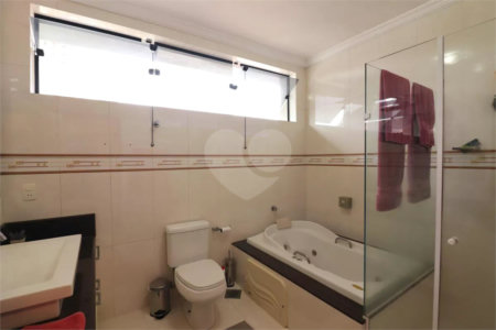Sobrado à venda com 3 quartos, sendo 1 suíte, em Assunção, São Bernardo do Campo, SP