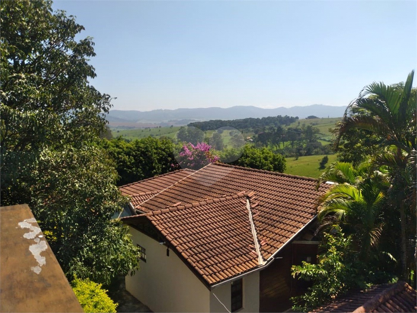 Chácara à venda com 4 quartos, sendo 2 suítes, em Loteamento Village de Atibaia, Atibaia, SP
