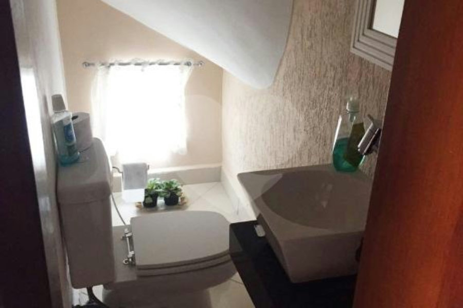 Sobrado à venda com 3 quartos, sendo 1 suíte,  em Tremembé, São Paulo, SP