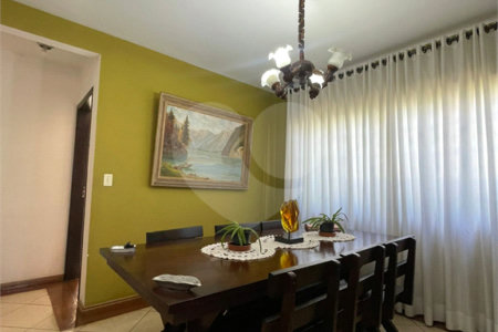 Casa à venda com 3 quartos, sendo 2 suítes,  em Vila Oliveira, Mogi das Cruzes, SP