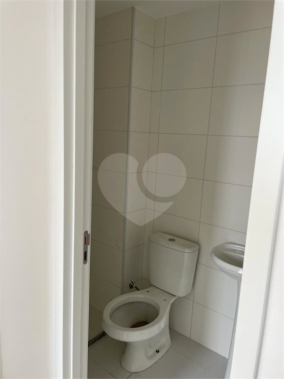 Apartamento à venda com 2 quartos em Cidade Tiradentes, São Paulo, SP