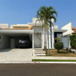 Casa à venda com 3 quartos, sendo 1 suíte, no condomínio Jardim das Acácias, Araraquara - SP