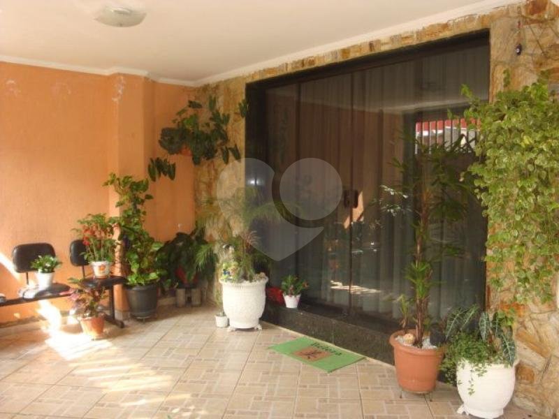 Sobrado à venda com 3 quartos, sendo 2 suítes,  em Vila Gustavo, São Paulo, SP