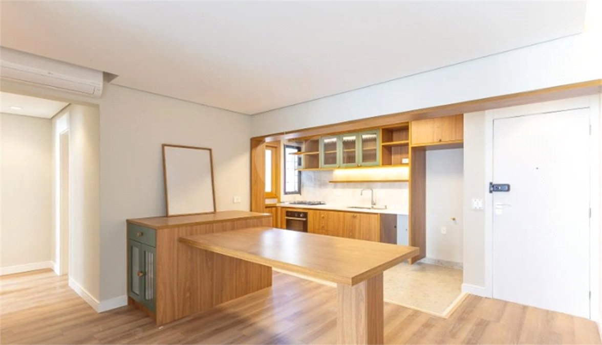 Apartamento à venda com 2 quartos, sendo 1 suíte, em Vila Olímpia, São Paulo, SP