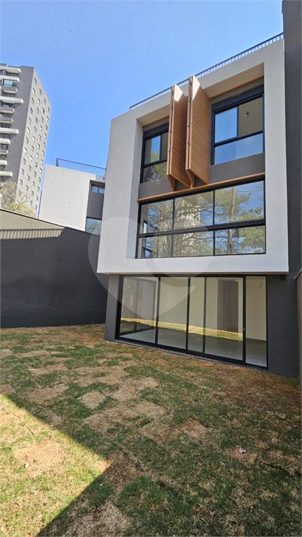 Casa à venda com 4 suítes no condomínio Cube Cidade Jardim, São Paulo - SP