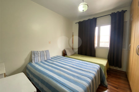 Sobrado à venda com 3 quartos, sendo 1 suíte,  em Vila Nivi, São Paulo, SP