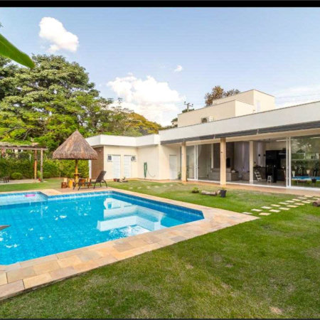 Casa à venda com 3 quartos, sendo 1 suíte, no condomínio Vale do Lago, Sorocaba - SP