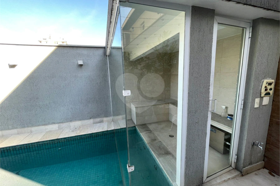 Casa à venda com 4 suítes no condomínio Fechado, São Paulo - SP