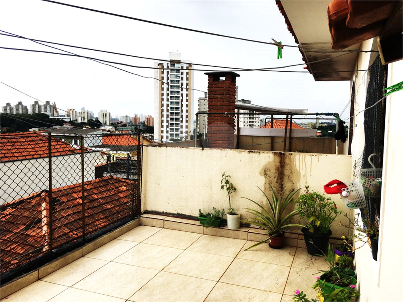 Sobrado à venda com 4 quartos, sendo 1 suíte,  em Vila Gomes, São Paulo, SP