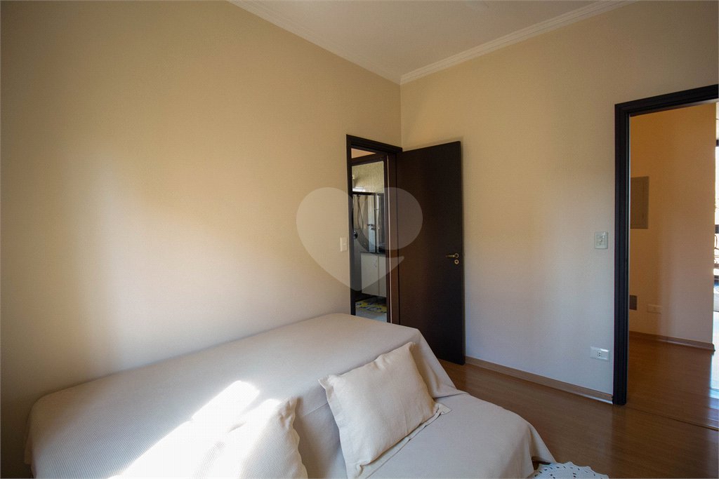 Sobrado à venda com 5 quartos, sendo 3 suítes, no Centro, São Roque, SP