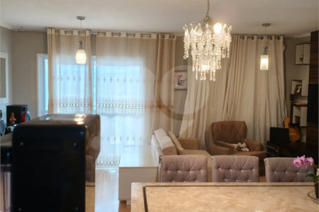 Apartamento à venda com 2 quartos, sendo 1 suíte, no Centro, São Bernardo do Campo, SP