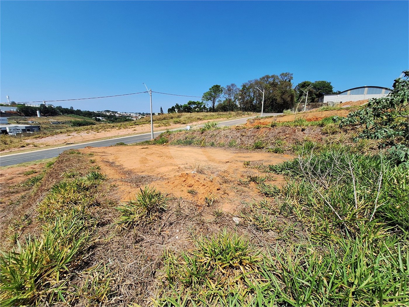 Terreno à venda no condomínio Comercial Independência, Vinhedo - SP