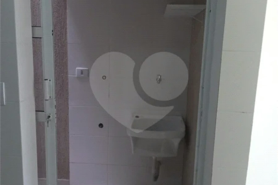 Casa à venda com 2 suítes no condomínio martinha, São Paulo - SP