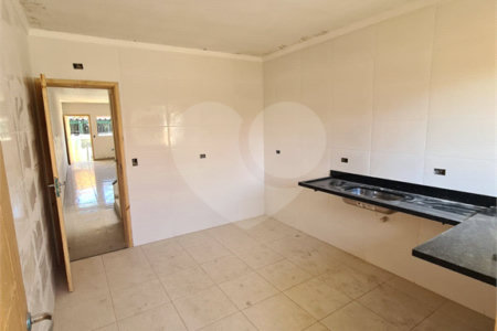 Sobrado à venda com 3 quartos, sendo 1 suíte, em Vila Gomes, São Paulo, SP