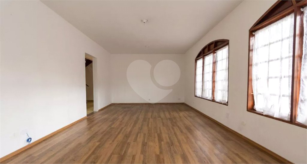 Casa à venda com 4 quartos, sendo 1 suíte, em Vila Tiradentes, São Paulo, SP