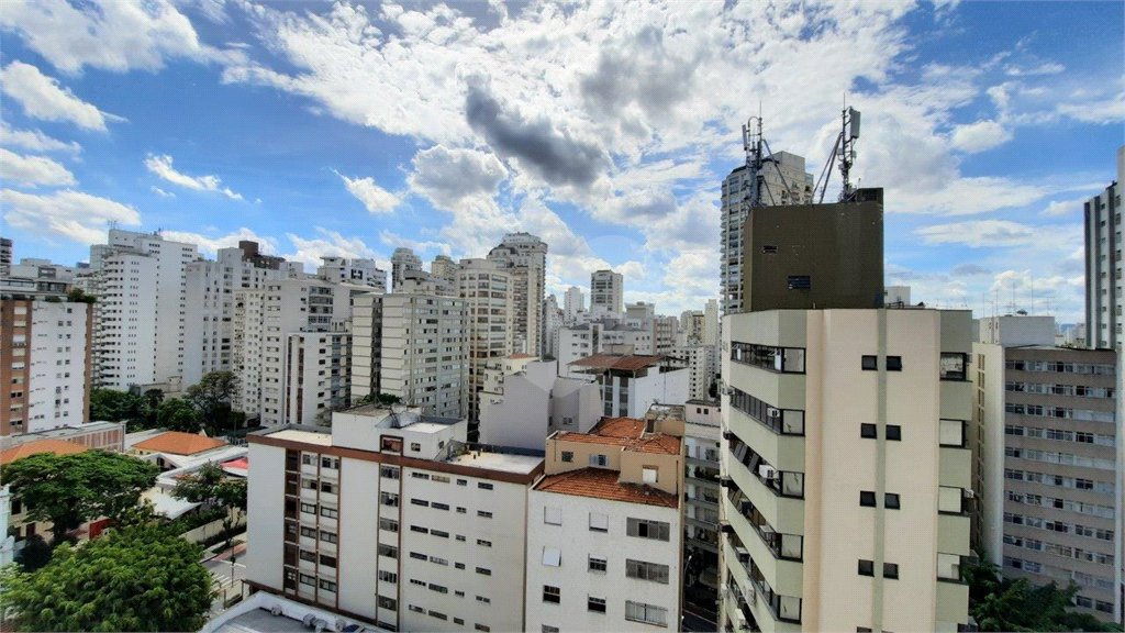Apartamento à venda com 3 quartos, sendo 1 suíte, em Santa Cecília, São Paulo, SP