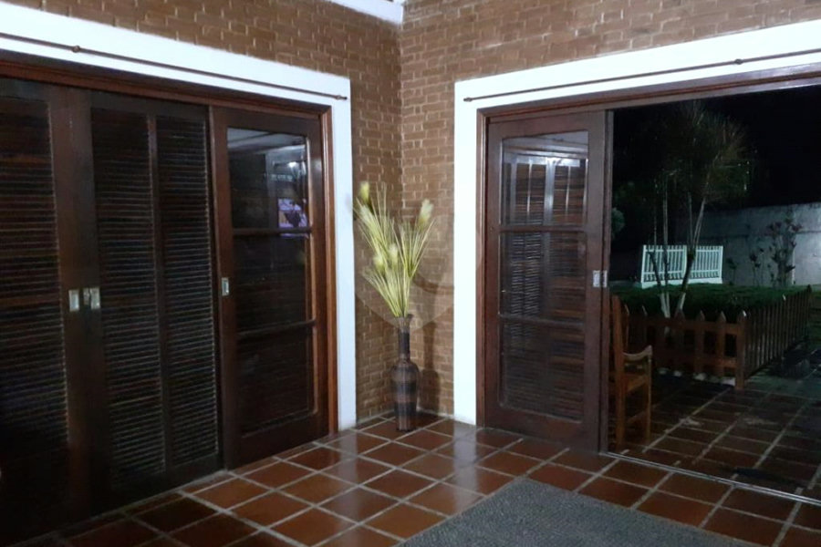 Casa à venda com 8 quartos, sendo 2 suítes, em Serra da Cantareira, Mairiporã, SP