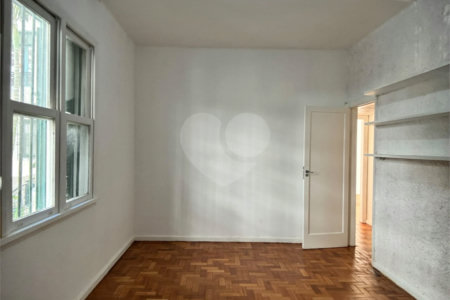 Apartamento à venda com 2 quartos, sendo 1 suíte, em Lagoa, Rio de Janeiro, RJ