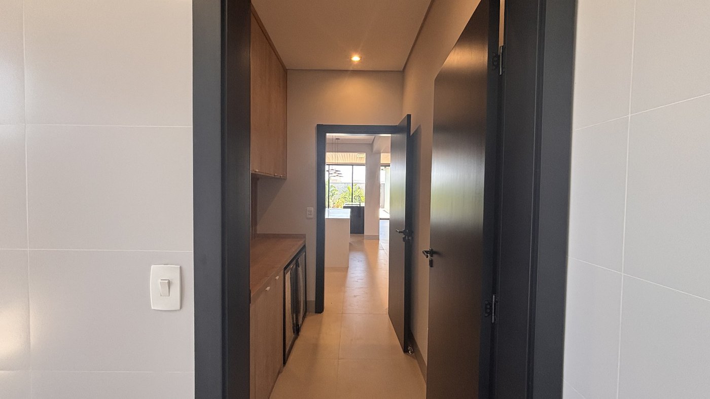 Casa à venda com 3 suítes no condomínio Damha IV, Presidente Prudente - SP