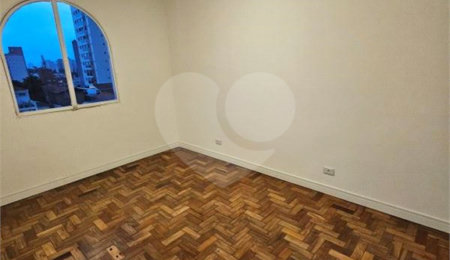 Apartamento à venda com 2 quartos, sendo 1 suíte,  em Saúde, São Paulo, SP