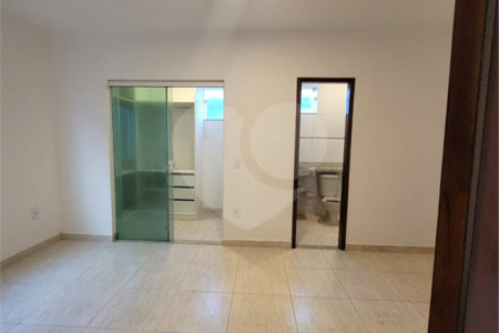 Apartamento para alugar com 2 quartos em Miguel Couto, Cabo Frio, RJ