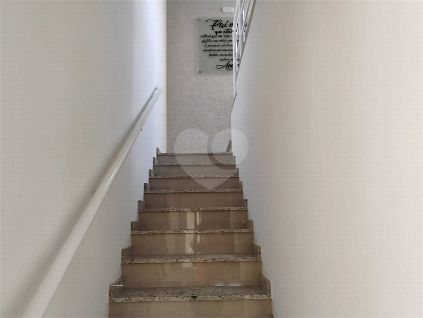 Sobrado à venda com 4 quartos, sendo 3 suítes,  em Jardim Marabá, Itapetininga, SP