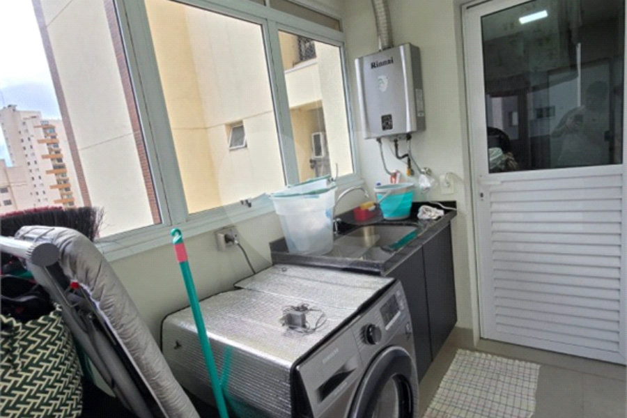 Apartamento à venda com 3 quartos, sendo 1 suíte, em Morumbi, São Paulo, SP