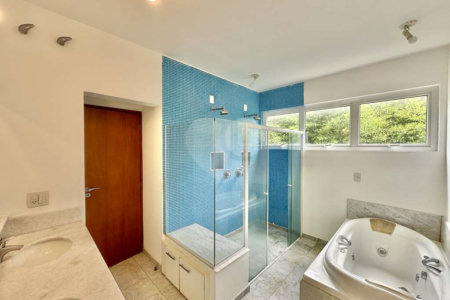 Casa à venda com 4 suítes no condomínio Recanto Impla, Carapicuíba - SP