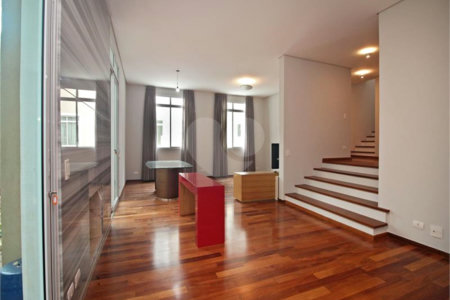 Casa à venda com 3 suítes no condomínio Brooklin Hills, São Paulo - SP