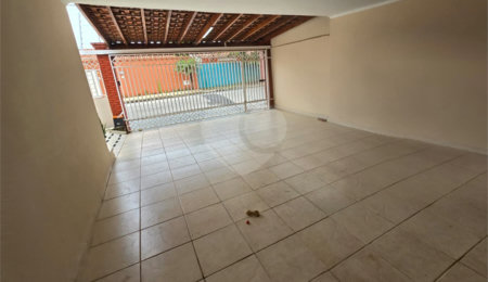 Casa à venda com 3 quartos, sendo 1 suíte,  em Jardim Shangri-lá, Itapetininga, SP