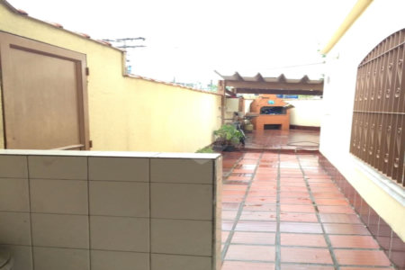 Casa à venda com 3 quartos, sendo 1 suíte, em Jardim Trussardi, São Paulo, SP