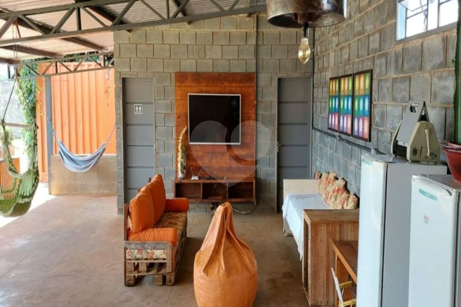 Chácara à venda com 4 quartos, sendo 1 suíte,  em Jardim dos Ipês, Brodowski, SP