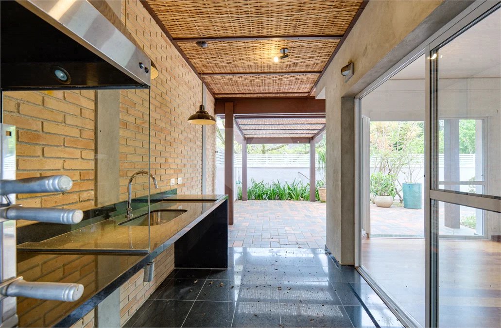Casa de condomínio 4 suítes a venda no Alto da Boa Vista