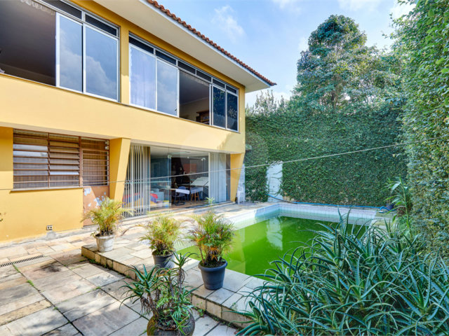 Casa de Vila à venda com 4 quartos, sendo 3 suítes,  em Alto da Boa Vista, São Paulo, SP