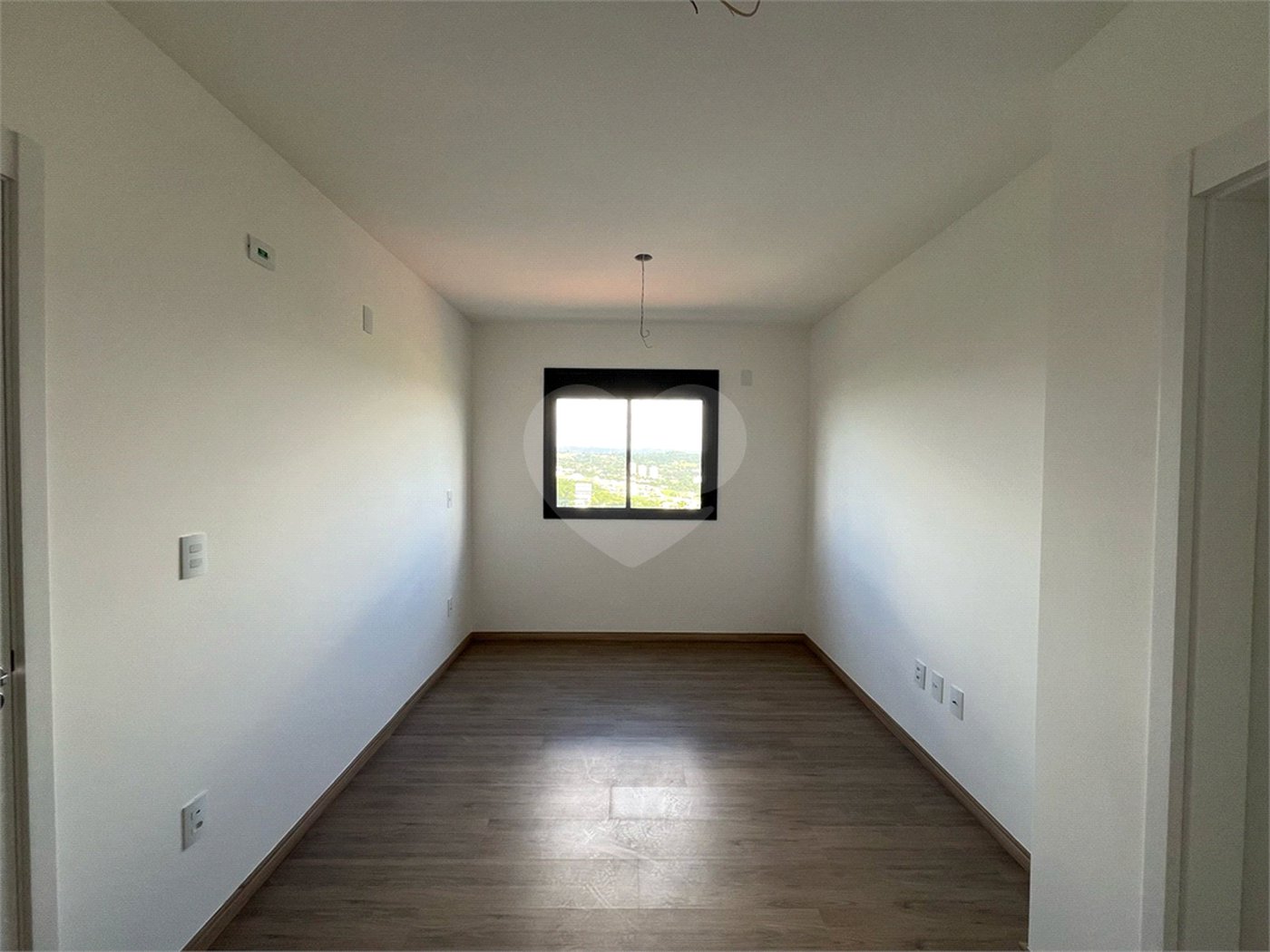 Apartamento à venda com 3 quartos, sendo 1 suíte,  em Além Ponte, Sorocaba, SP