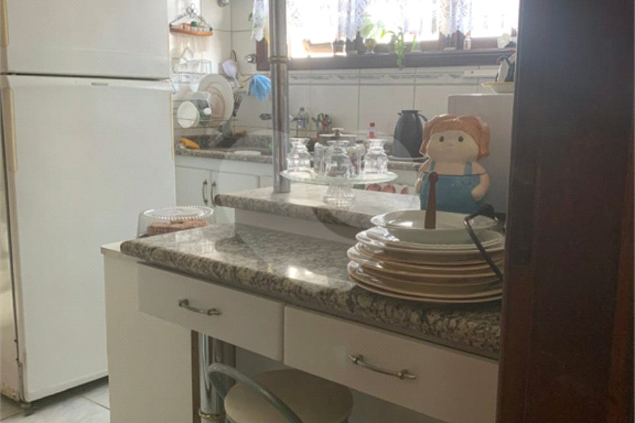 Casa à venda com 3 quartos, sendo 2 suítes,  em Vila Constança, São Paulo, SP