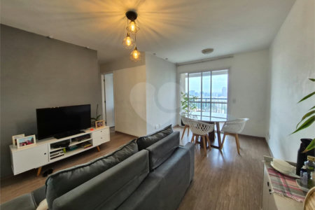 Apartamento à venda com 3 quartos, sendo 1 suíte, em Jardim Parque Morumbi, São Paulo, SP