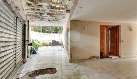 Sobrado à venda com 4 quartos, sendo 1 suíte,  em Granja Julieta, São Paulo, SP