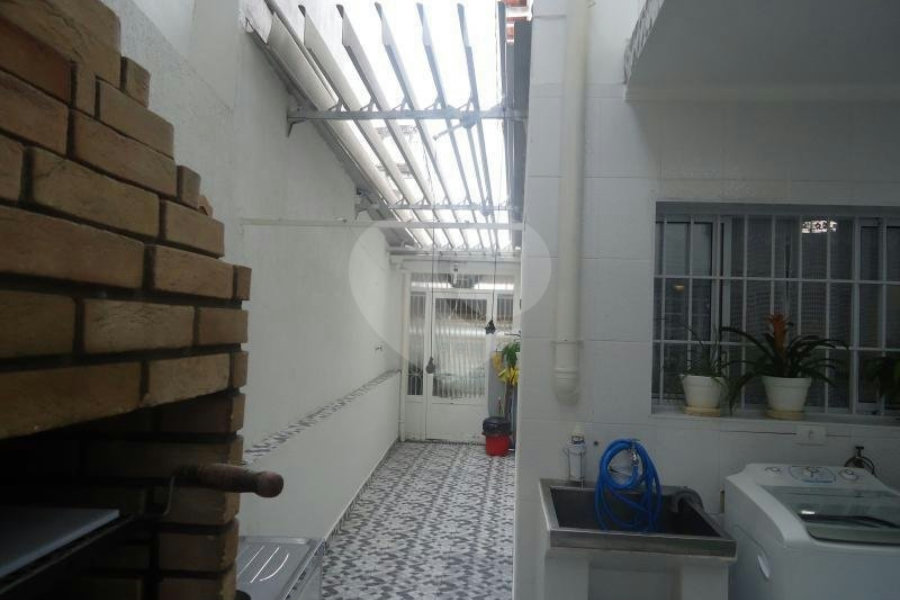 Sobrado à venda com 4 quartos, sendo 3 suítes, em Jardim Floresta, São Paulo, SP