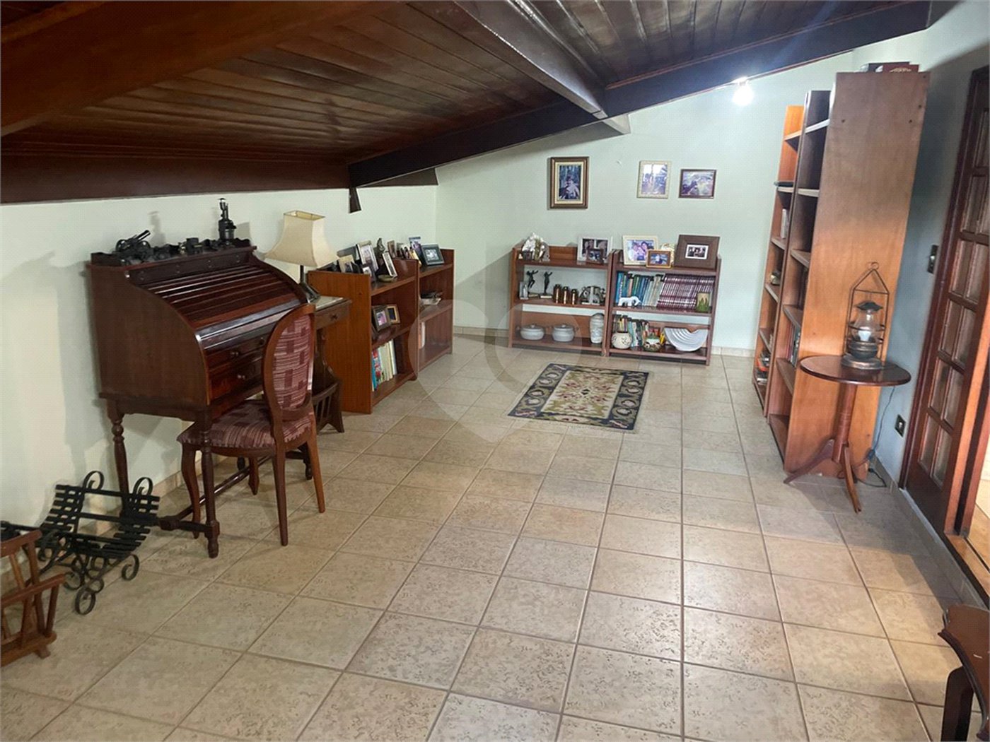 Casa à venda com 7 quartos, sendo 2 suítes, no condomínio São Joaquim, Vinhedo - SP