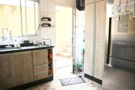 Casa à venda com 3 quartos, sendo 1 suíte,  em Vila Nova Carolina, São Paulo, SP