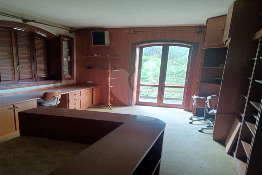Casa à venda com 4 quartos, sendo 2 suítes, no condomínio Associação Reserva das Hortênsias, Mairiporã - SP