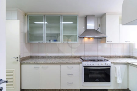 Apartamento para alugar com 4 suítes em Vila Andrade, São Paulo, SP