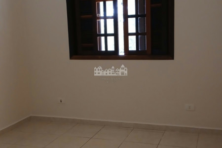 Casa para alugar com 3 quartos, sendo 1 suíte, em Vila Petrópolis, Atibaia, SP