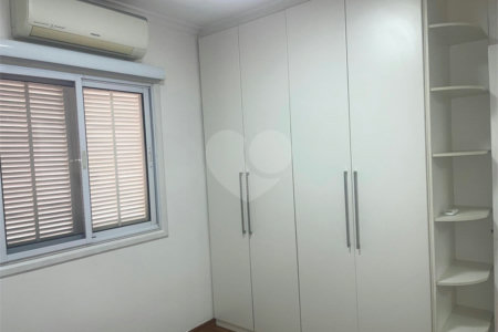 Casa à venda com 3 quartos, sendo 1 suíte,  no condomínio Vilagio Viccino, São Paulo - SP