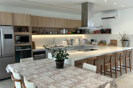 Casa à venda com 5 quartos, sendo 4 suítes,  no condomínio Residencial Vila do Itamaraca, Valinhos - SP