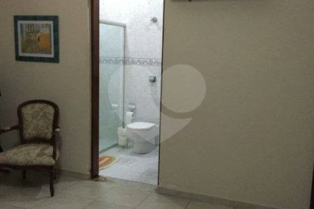 Sobrado à venda com 5 quartos, sendo 4 suítes,  em Vila Mazzei, São Paulo, SP