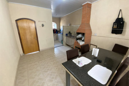 Sobrado à venda com 3 quartos, sendo 1 suíte, em Monte Castelo, São José dos Campos, SP