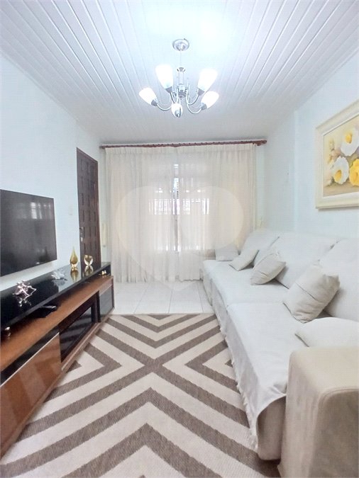 Casa à venda com 3 quartos, sendo 1 suíte, em Vila Rica, São Paulo, SP