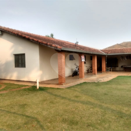 Chácara à venda com 2 quartos, sendo 1 suíte, em Estância Conceição, Itapetininga, SP